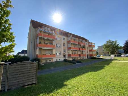 null - Dachgeschosswohnung in 04626 Schmölln mit 59m² als Kapitalanlage kaufen