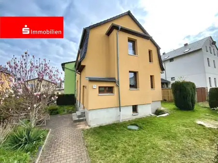 Charmante Doppelhaushälfte in begehrter Wohnlage Altenburgs – Perfekt für Familien!