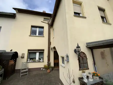 Einfamilienhaus mit großzügigem Gartenparadies