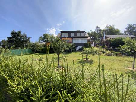 Vorderansicht - Einfamilienhaus in 07318 Saalfeld mit 93m² kaufen