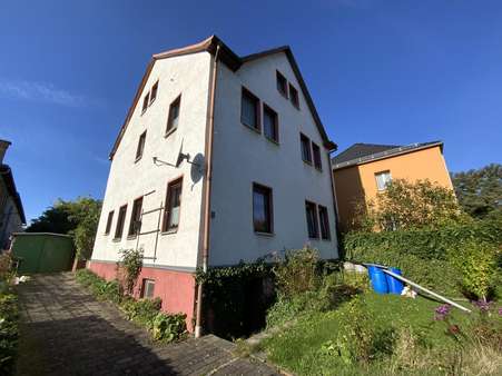 Seitenansicht - Zweifamilienhaus in 07318 Saalfeld mit 185m² kaufen