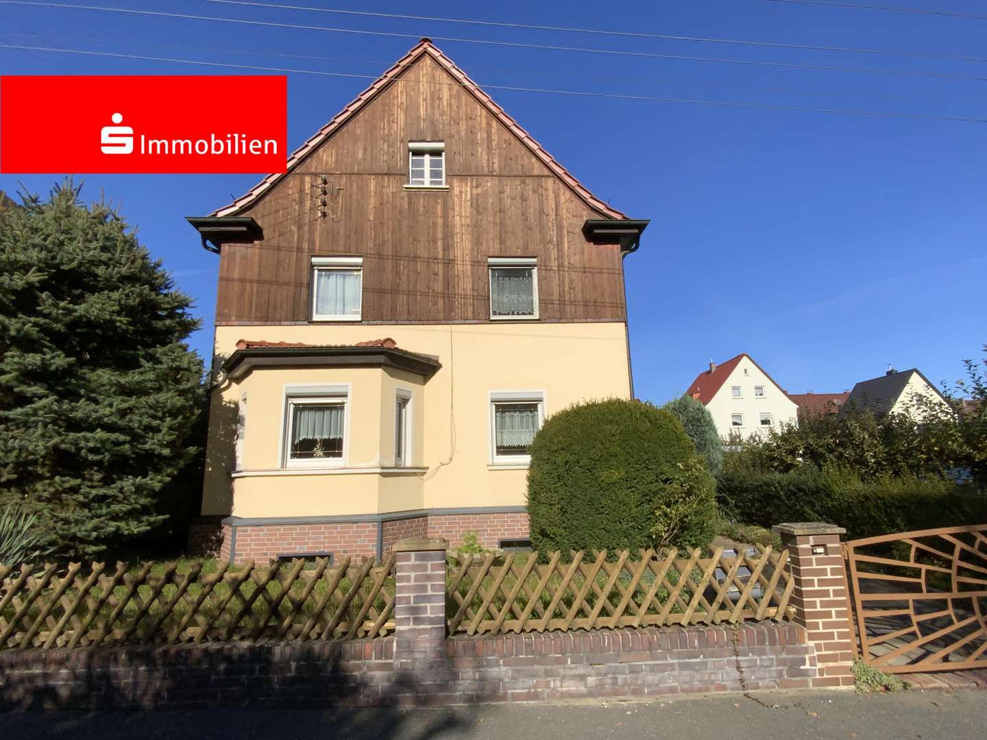 Vorderansicht - Einfamilienhaus in 07318 Saalfeld mit 90m² kaufen