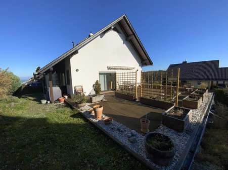 Seitenansicht - Einfamilienhaus in 07318 Saalfeld mit 146m² kaufen