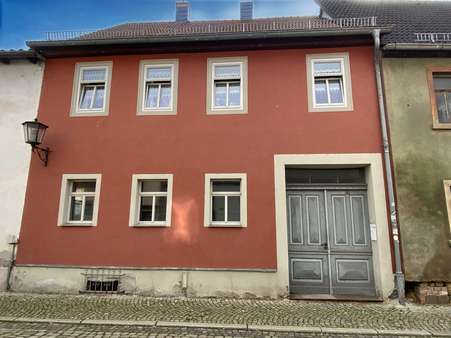 Vorderansicht - Reihenmittelhaus in 07318 Saalfeld mit 119m² kaufen