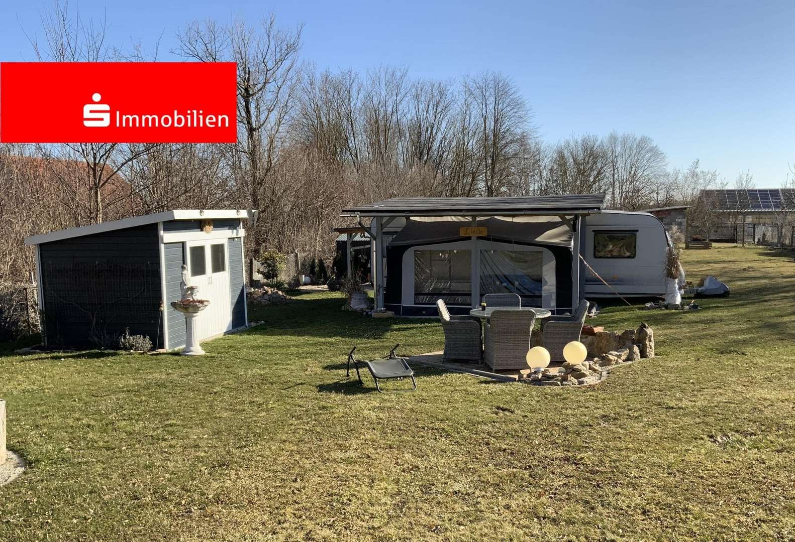 Vorzelt mit Überdachung, Holzhaus, Terrasse - Grundstück in 99444 Blankenhain mit 1066m² kaufen