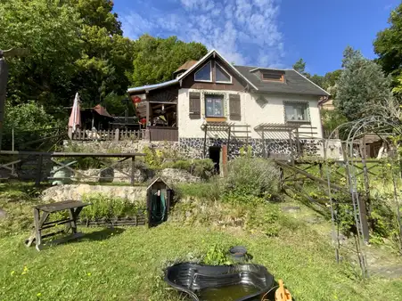 Kleines Wohnhaus mit traumhafter Aussicht
