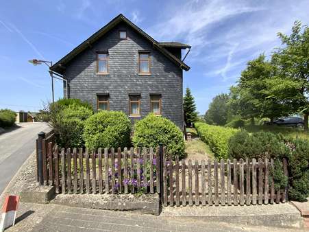 Seitenansicht - Bauernhaus in 07330 Probstzella mit 120m² kaufen