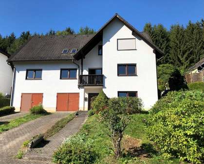 Vorderansicht - Einfamilienhaus in 98744 Unterweißbach mit 288m² kaufen