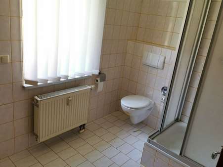 Bad mit Dusche und WC - Etagenwohnung in 07927 Hirschberg mit 40m² mieten