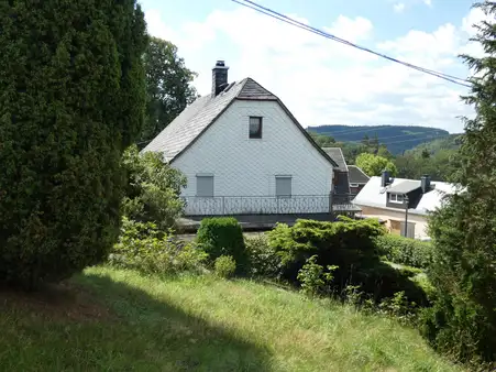 Ruhig Wohnen mit Blick auf die Bleilochtalsperre - Einfamilienhaus in Bad Lobenstein OT Saaldorf!