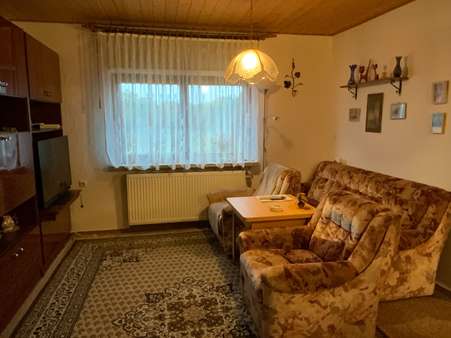Zimmer 1 im EG - Doppelhaushälfte in 07381 Pößneck mit 100m² kaufen