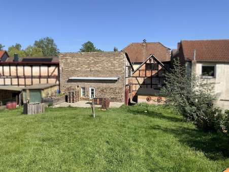 Blick vom Garten zum Haus - Bauernhaus in 07387 Krölpa mit 103m² kaufen