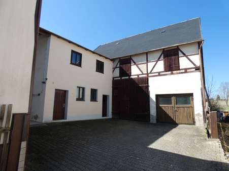 Ansicht Verbindungsbau mit Scheune / Innenhof - Einfamilienhaus in 07929 Saalburg-Ebersdorf mit 188m² kaufen