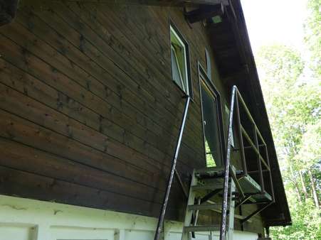 Außentreppe für Eingang Obergeschoss - Doppelgarage in 07366 Rosenthal mit 87m² kaufen