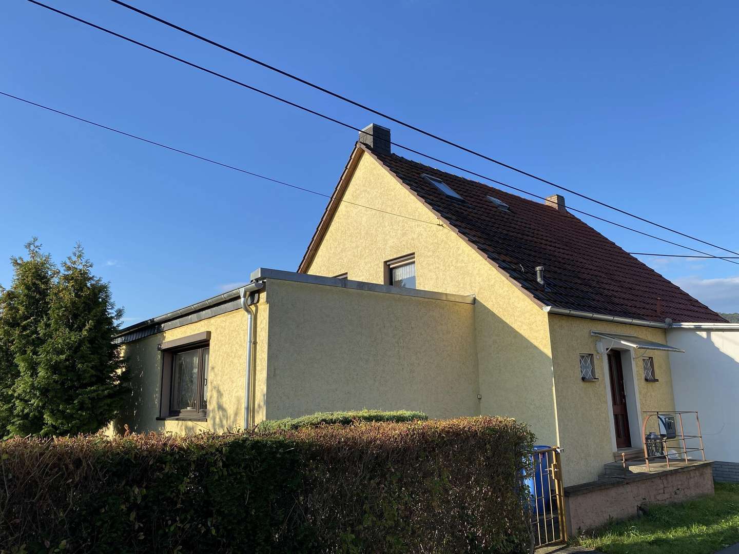 Hausansicht, Exposeebild Hausansicht, Exposeebild - Doppelhaushälfte in 07745 Jena mit 105m² kaufen