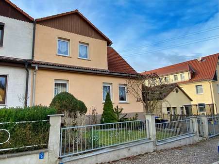 Hausansicht - Doppelhaushälfte in 07774 Dornburg-Camburg mit 103m² kaufen