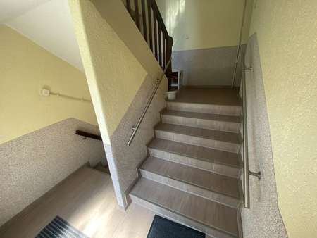 Treppenflur - Etagenwohnung in 07613 Crossen mit 61m² kaufen