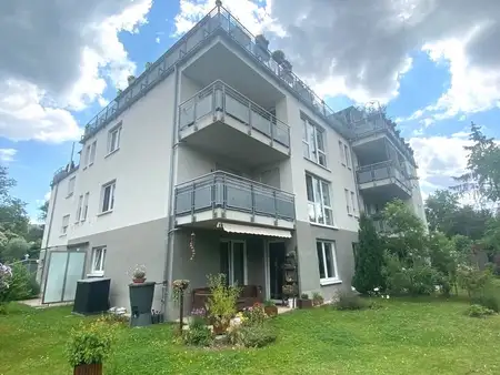 *Vermietete 3-Raum Eigentumswohnung mit Balkon und Tiefgaragenstellplatz*