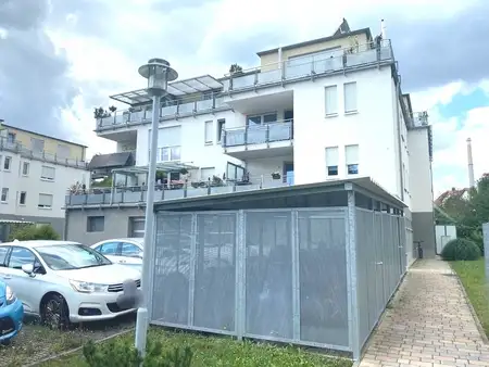 *Vermietete 3-Raum Eigentumswohnung mit Balkon und Tiefgaragenstellplatz*