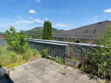 Ausblick zu den Kernbergen Ausblick zu den Kernbergen - Dachgeschosswohnung in 07745 Jena mit 85m² kaufen