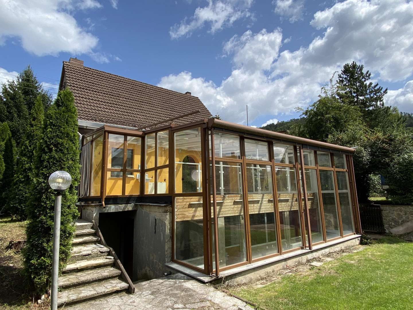 Hausansicht Exposeebild Hausansicht Exposeebild - Einfamilienhaus in 07747 Jena mit 193m² kaufen