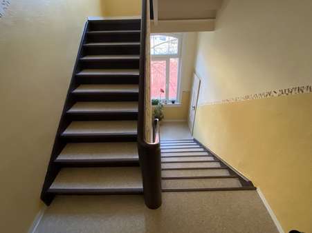 gepflegtes Treppenhaus - Etagenwohnung in 07743 Jena mit 95m² kaufen