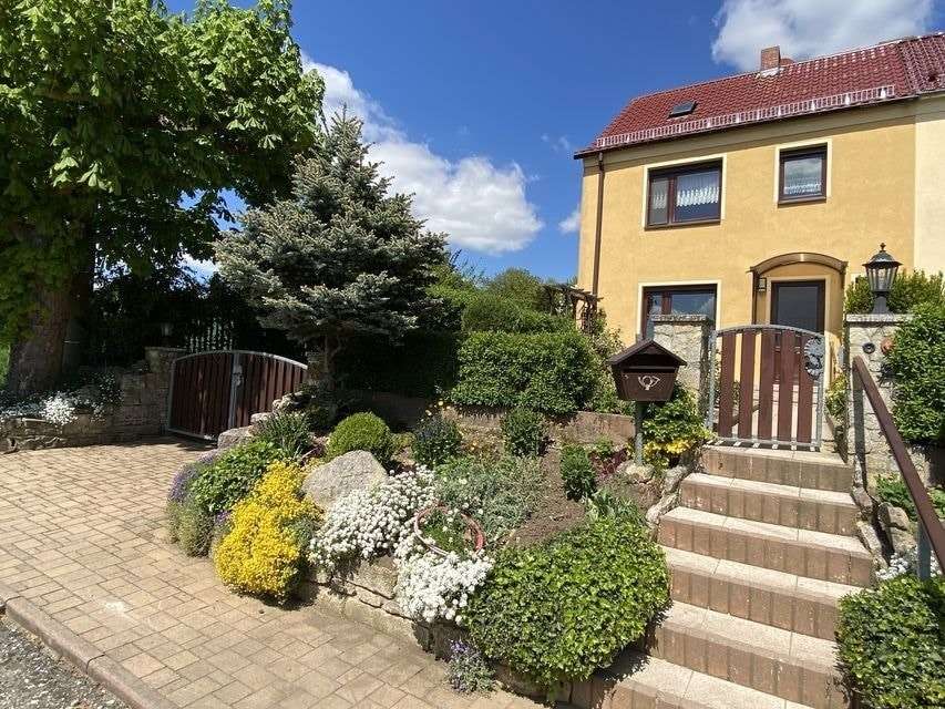 Hausstraßenansicht - Reihenendhaus in 07616 Rauschwitz mit 80m² kaufen
