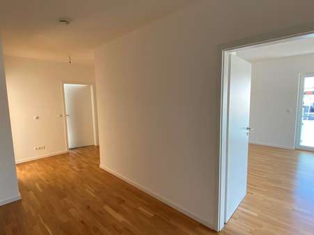 Großer Flur mit viel Stellflächen Großer Flur mit viel Stellflächen - Etagenwohnung in 07749 Jena mit 106m² mieten
