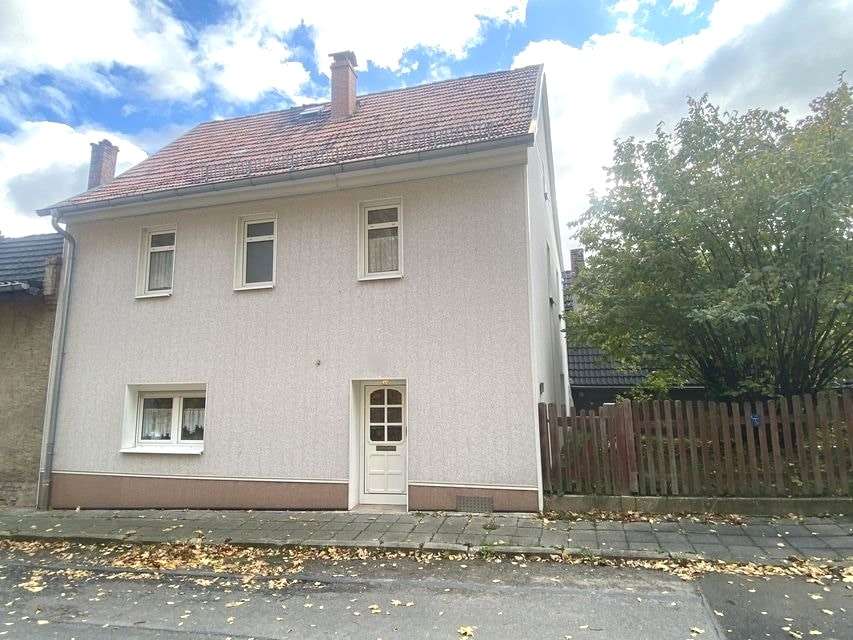Hausstraßenansicht Hausstraßenansicht - Einfamilienhaus in 07619 Schkölen mit 160m² kaufen