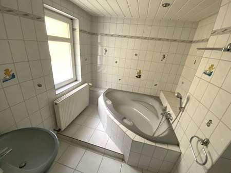 Obergeschoss: Tageslichtbad Obergeschoss: Tageslichtbad - Einfamilienhaus in 07619 Schkölen mit 160m² kaufen