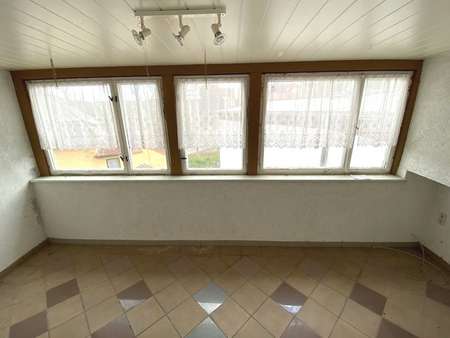 Obergeschoss: wintergartenähnliches Zimmer Obergeschoss: wintergartenähnliches Zimmer - Einfamilienhaus in 07619 Schkölen mit 160m² kaufen