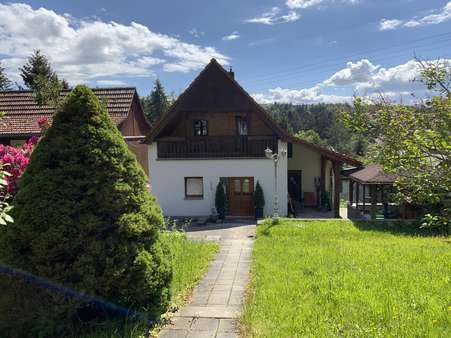 Ansicht EFH - Einfamilienhaus in 98527 Suhl mit 100m² kaufen