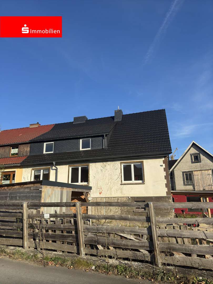 Ansicht  Wohngebäude  - Doppelhaushälfte in 98587 Steinbach-Hallenberg mit 180m² kaufen