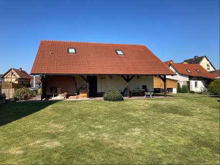 ...Blick in den hinteren Garten - Zweifamilienhaus in 98597 Breitungen mit 250m² kaufen