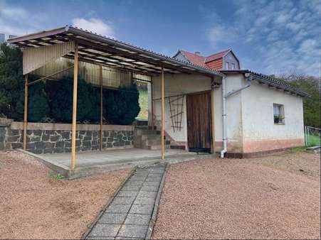 überdachter Freisitz & Nebengebäude / Schuppen überdachter Freisitz & Nebengebäude / Schuppen - Einfamilienhaus in 98596 Brotterode-Trusetal mit 110m² kaufen