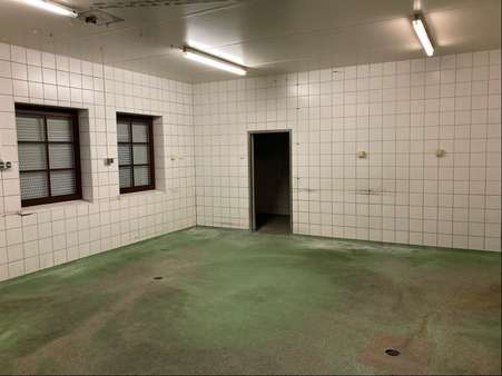 Gewerbefläche - Erdgeschoss - Mehrfamilienhaus in 98631 Grabfeld mit 150m² kaufen