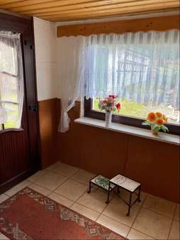 Hauseingang / Windfang - Zweifamilienhaus in 98596 Brotterode-Trusetal mit 100m² kaufen
