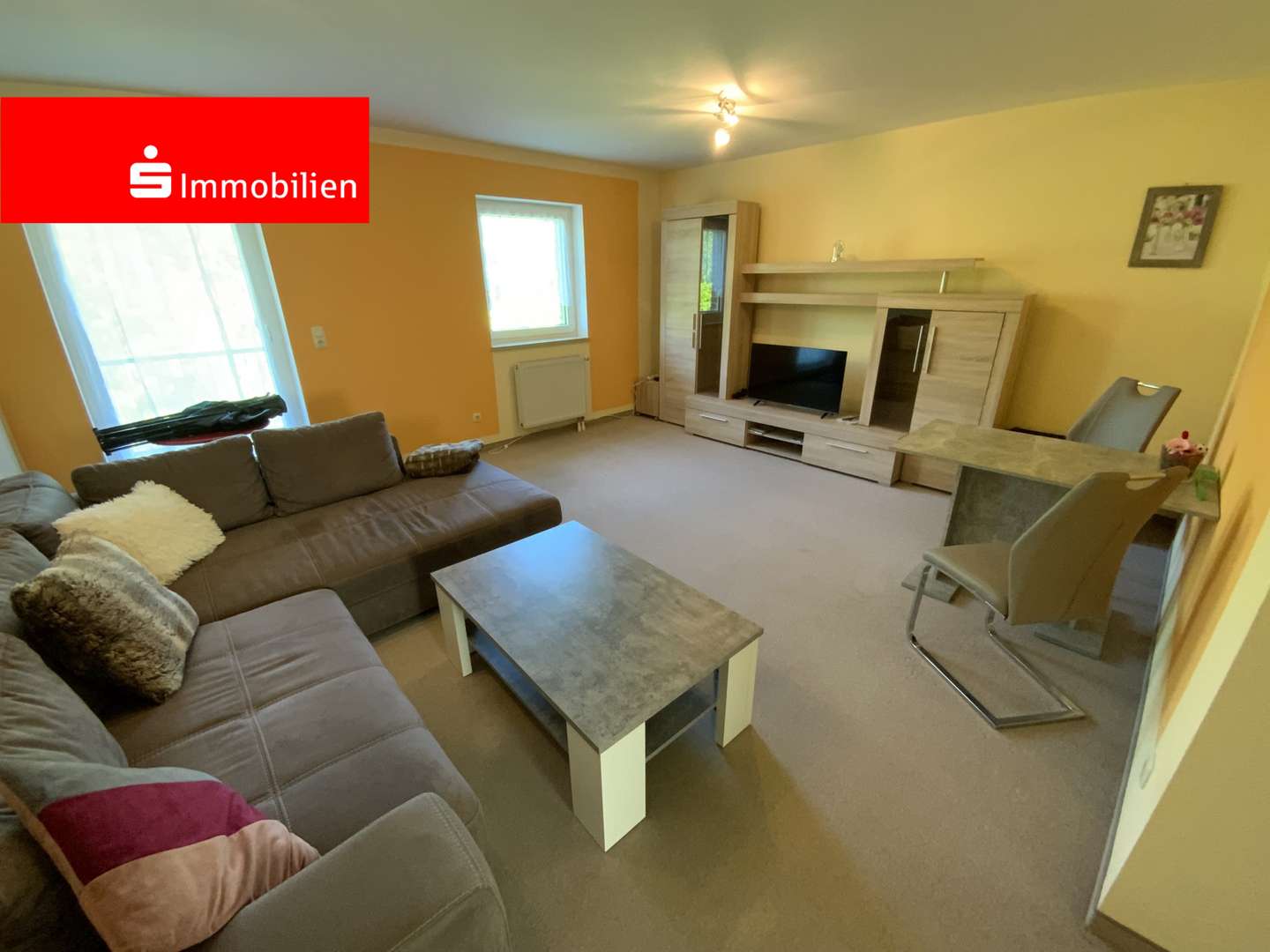 Wohnzimmer - Etagenwohnung in 98528 Suhl mit 60m² kaufen