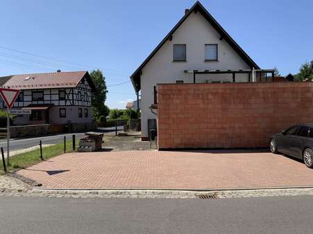 Hauseigene Parkplätze - Einfamilienhaus in 98631 Grabfeld mit 140m² kaufen