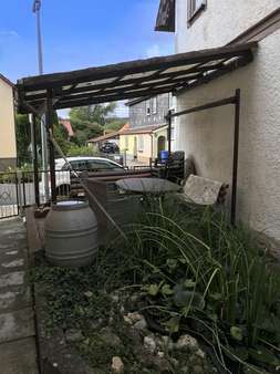 Gartenbereich / Überdachter Sitzbereich - Einfamilienhaus in 98617 Obermaßfeld-Grimmenthal mit 100m² kaufen