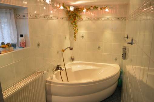 Badezimmer im Kellergeschoss - Einfamilienhaus in 98544 Zella-Mehlis mit 140m² kaufen