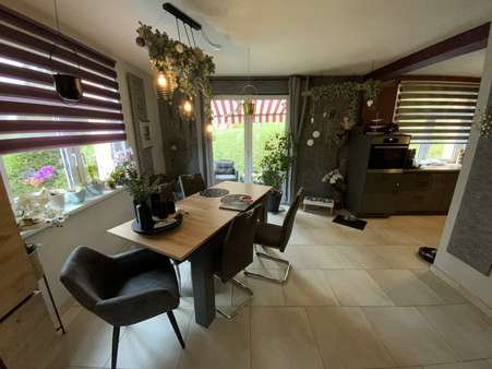 Essbereich im Wohnzimmer - Einfamilienhaus in 98544 Zella-Mehlis mit 140m² kaufen