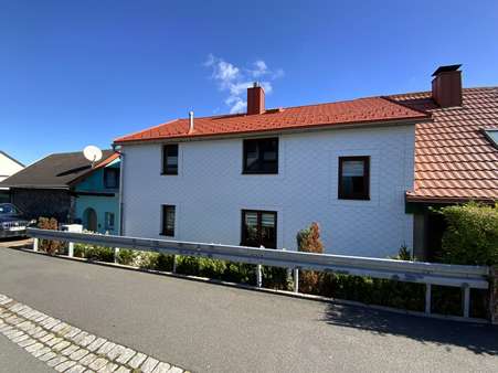 Objektansicht - Einfamilienhaus in 98528 Suhl mit 105m² kaufen