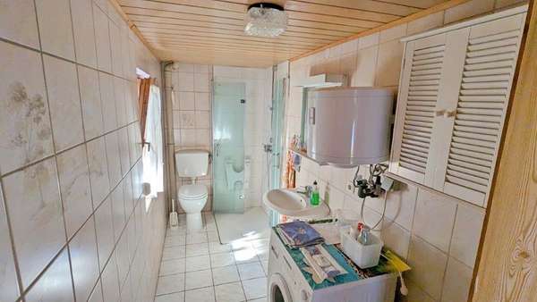 Badezimmer Erdgeschoss - Einfamilienhaus in 98646 Straufhain mit 103m² kaufen