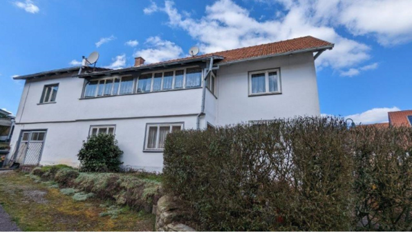 Seitenansicht mit Garage - Einfamilienhaus in 98630 Römhild mit 140m² kaufen