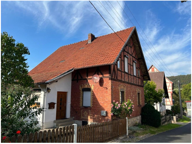 Außenansicht Straße - Einfamilienhaus in 98660 Henfstädt mit 102m² kaufen