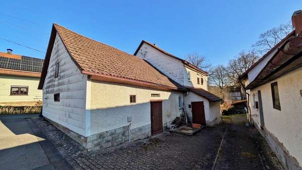 Seitenansicht SW - Einfamilienhaus in 98646 Hildburghausen mit 110m² kaufen