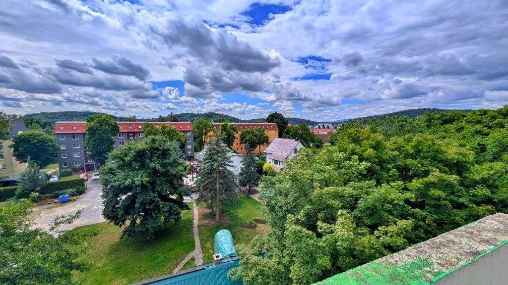 Blick vom Balkon Blick vom Balkon - Etagenwohnung in 98646 Hildburghausen mit 65m² kaufen