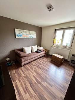 Raumbeispiel / Gästezimmer WE mit Terrasse - Mehrfamilienhaus in 96524 Föritztal mit 224m² kaufen