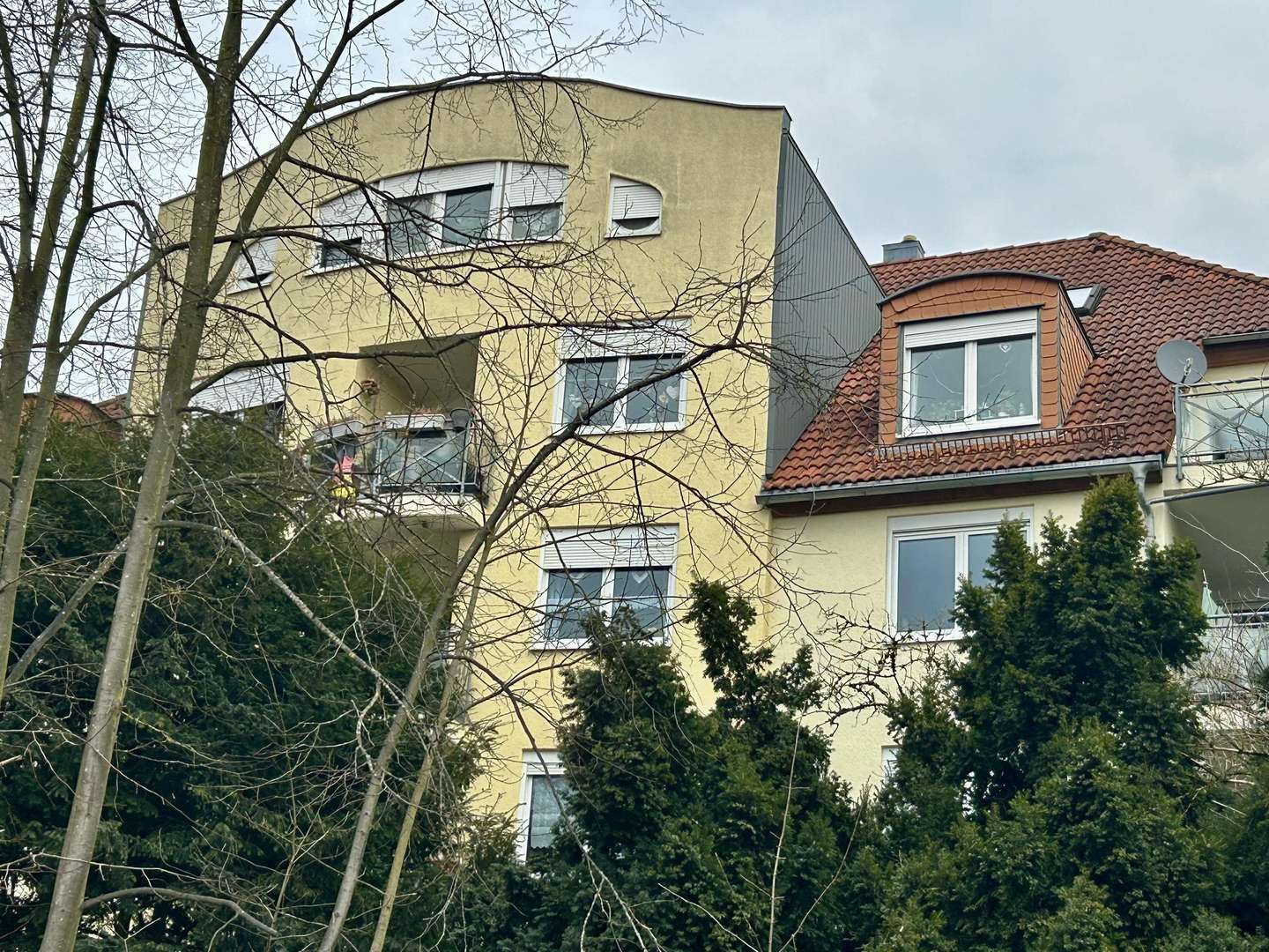 Außenansicht der Maisonette-Wohnung im DG - Dachgeschosswohnung in 96515 Sonneberg mit 109m² kaufen